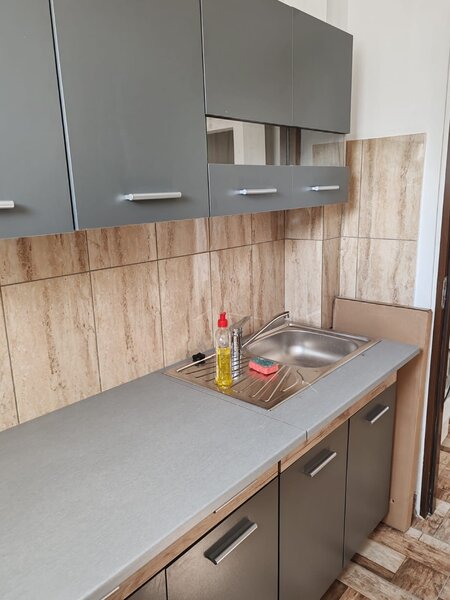 Titan, Bucuresti, bulevardul 1 Decembrie